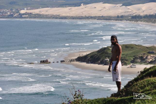 O joão Pedro quase no final da trilha, chegando à Praia da Luz e Ibiraquera, em Imbituba, litoral sul de Santa Catarina